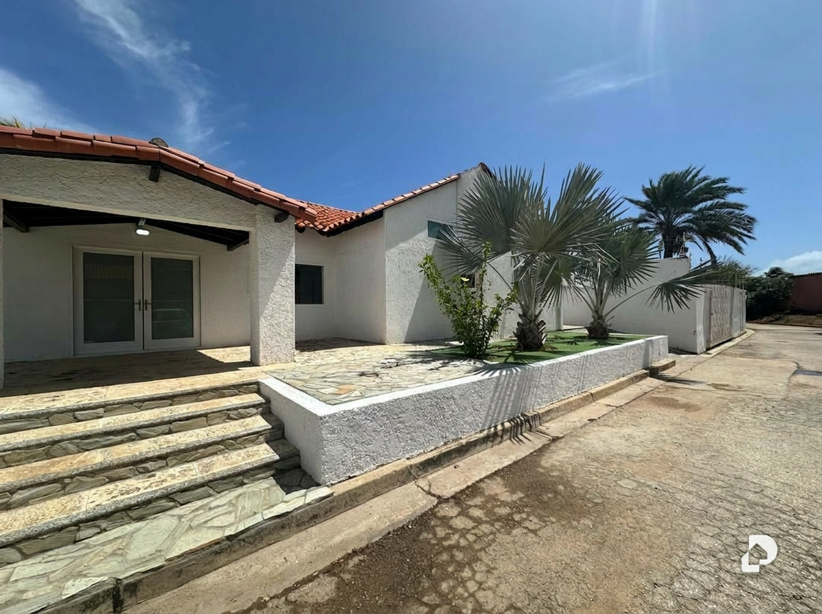Casa Playa El Agua — Antolín del Campo, Isla Margarita